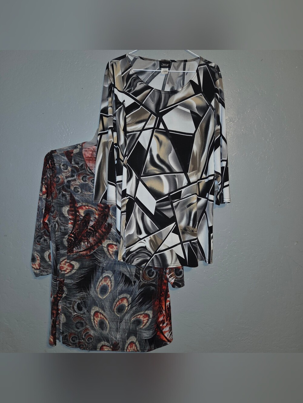 Lot Of 2 Jostar tunic tops sz XL Split Hem